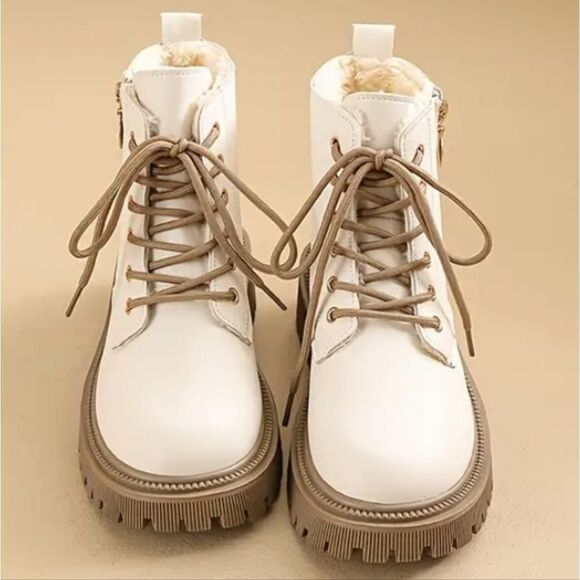 Chic beige thick sole boots sz 8 - Picture 5 of 10